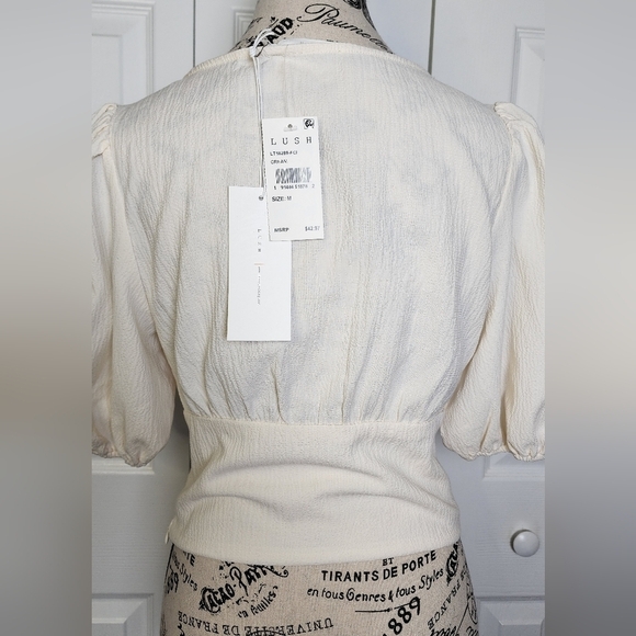 Lush Women's Cream Crop Top Size M NWT - Picture 5 of 9